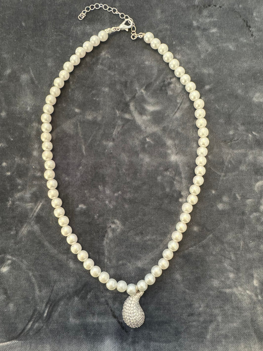 Moonlight Drop Pearl Necklace