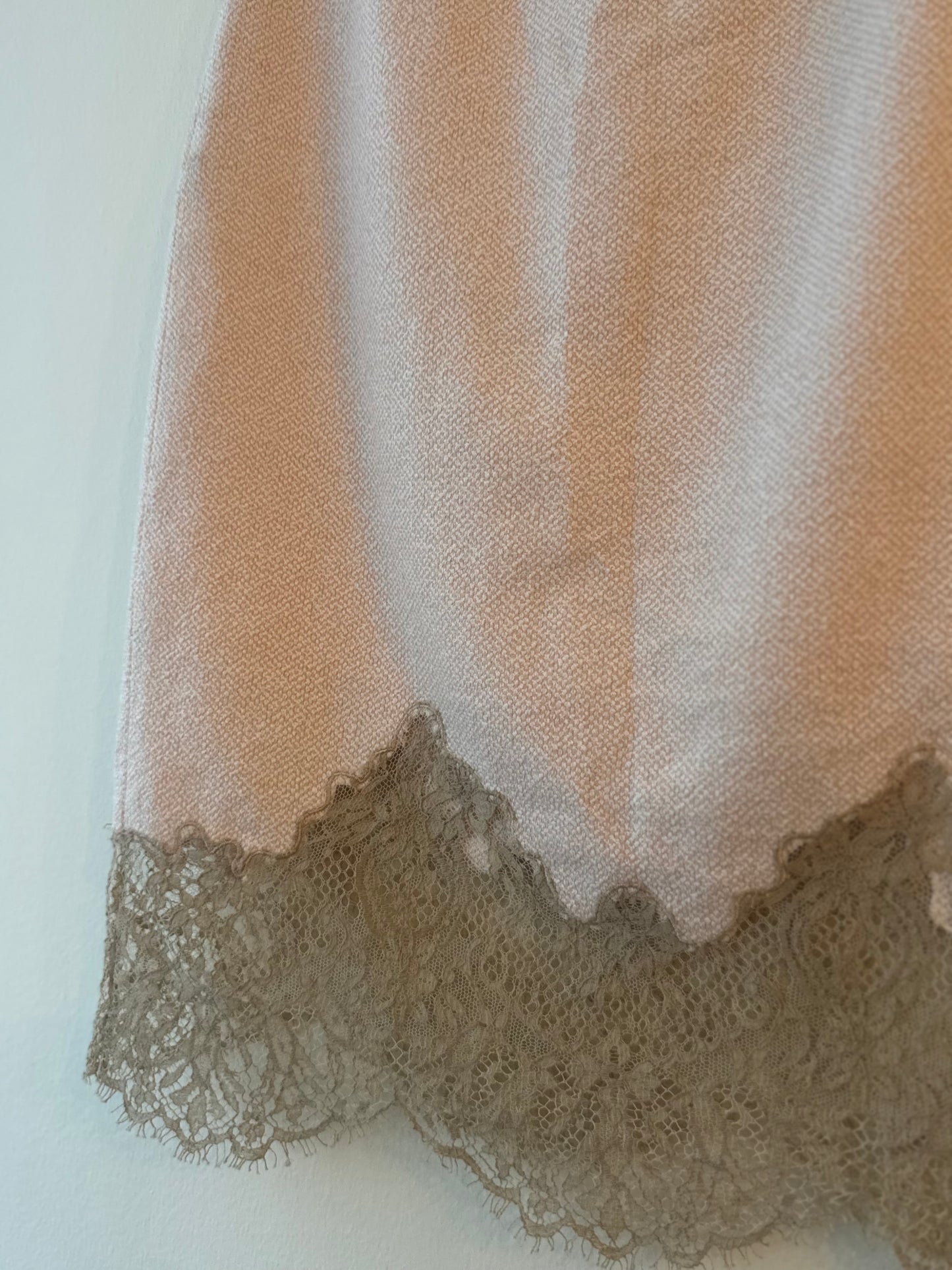 VALENTINO Lace-trim pencil skirt