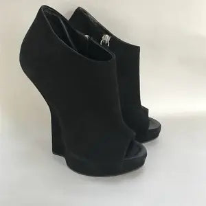 GIUSEPPE ZANOTTI Suede Sculpted Peep Toe Platform Wedges