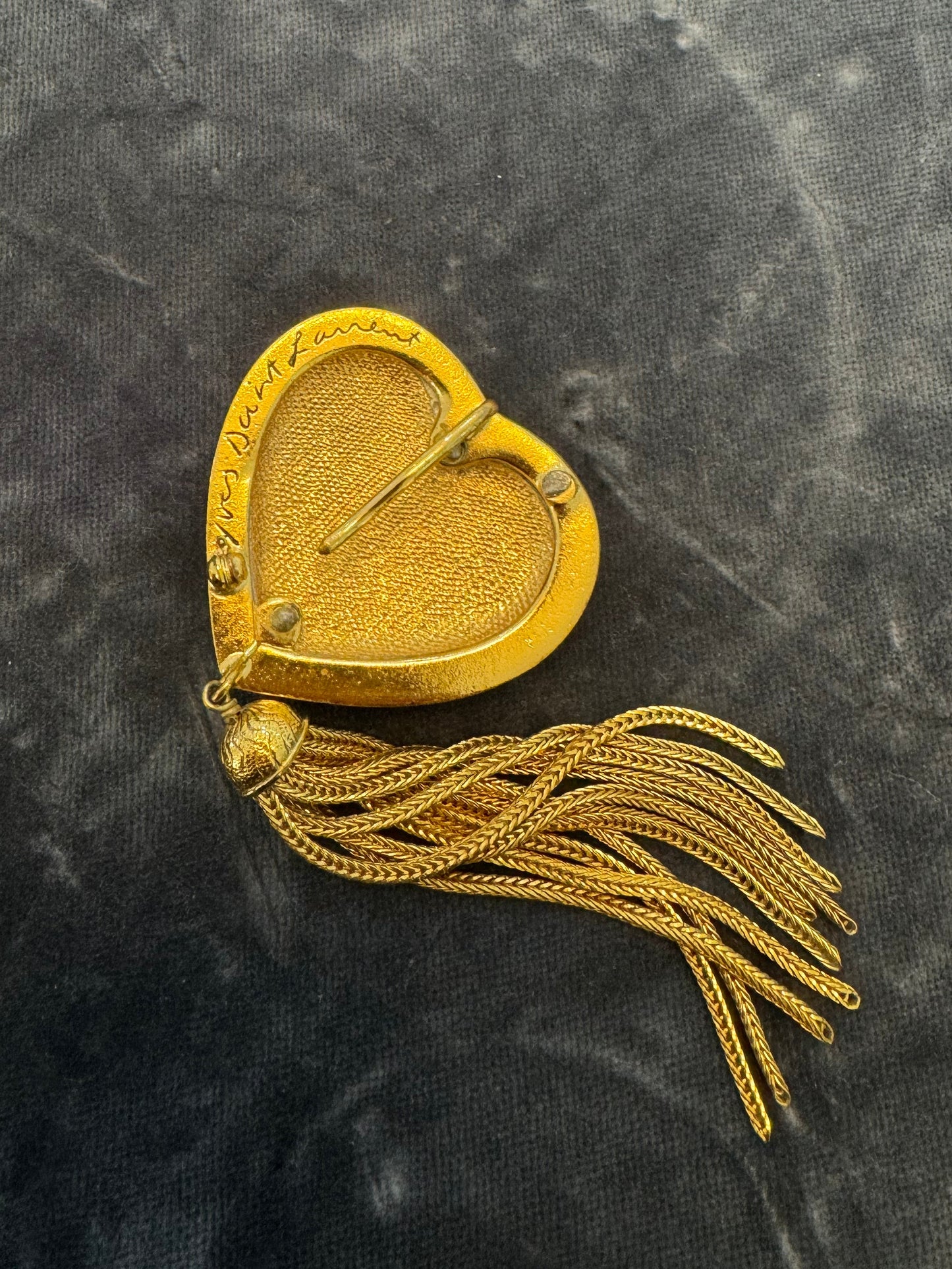 Yves Saint Laurent Emerald Heart Tassel Brooch ✧